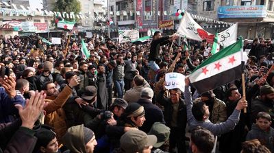 Crowd Attacks Syrian Opposition Figure over Reconciliation Push