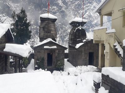 Uttarakhand: Higher Mountain Ranges In Joshimath, Chamoli, Badrinath Receives Fresh Snowfall