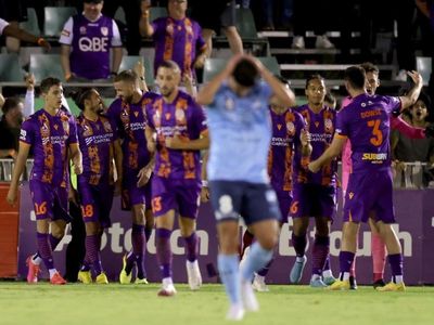 Lights out as Glory, Sydney share points