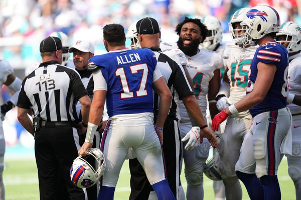 Dolphins Head Coach Caught Vaping on the Sideline in Buffalo?