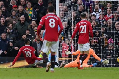 Marcus Rashford scores derby winner as Manchester United hit back to beat City