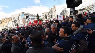 Thousands of Tunisians Rally against President on Revolution Anniversary