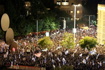 Thousands of Israelis rally against new Netanyahu government