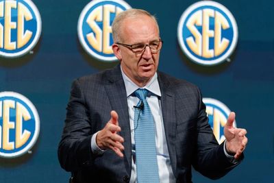 SEC’s Sankey Appears to Take Shot at Kevin Warren After Bears News