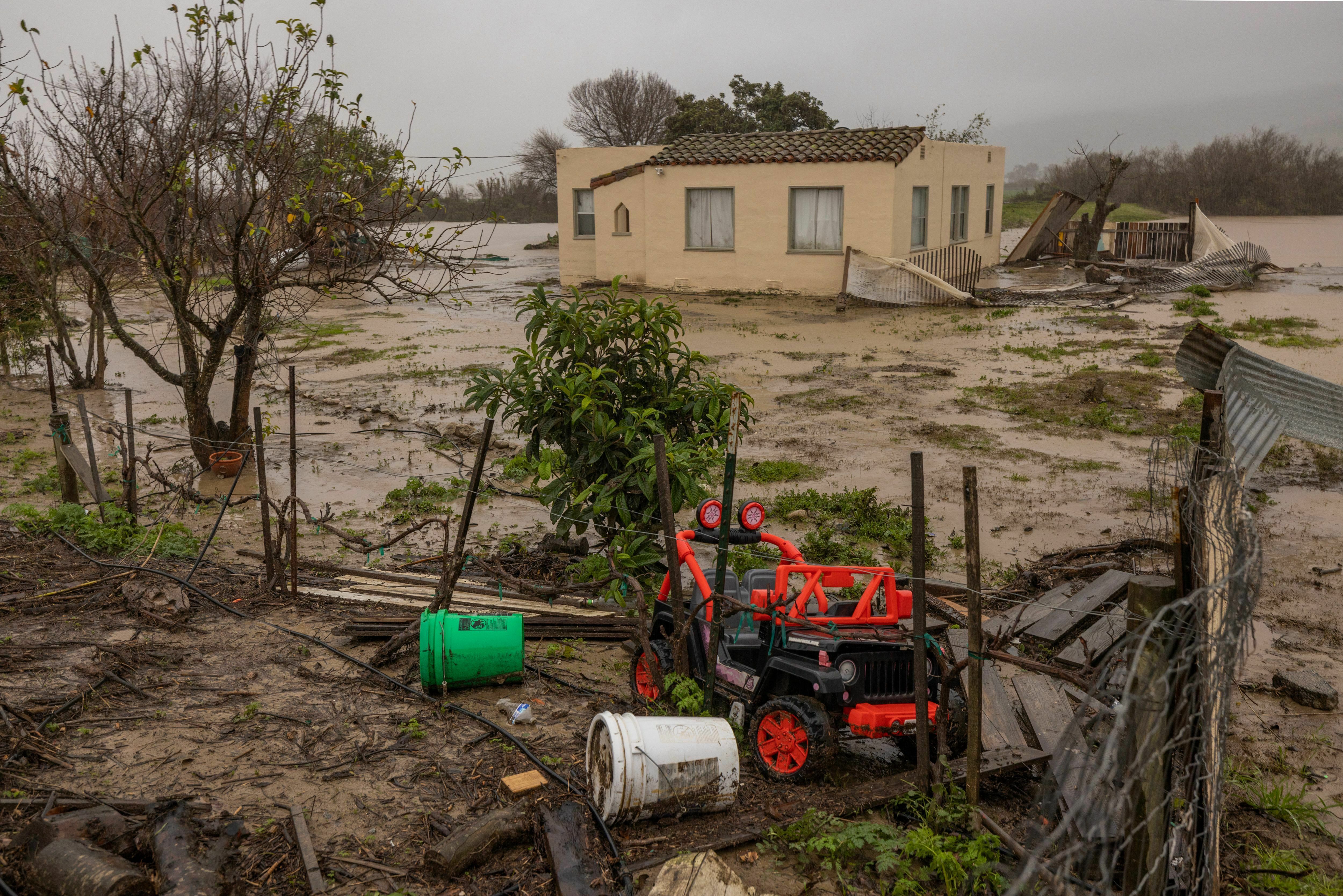 California storms bring more heavy rain, flooding and…