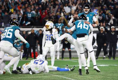 NFL World Reacts to Chargers’ Epic Collapse vs. Jaguars