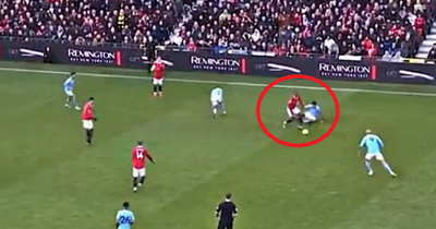 Manchester United fans rave over 13-second move involving Aaron Wan-Bissaka and Casemiro vs Man City