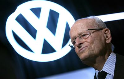 Former Volkswagen boss Carl Hahn dies aged 96