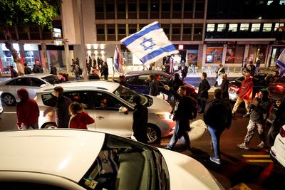 Israel's Herzog seeks to avert crisis over judicial shakeup plan