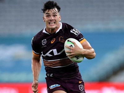 Farnworth 'tunnels' way to new NRL deal