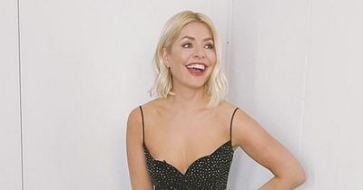 Holly Willoughby wows in stunning black sparkly gown for first Dancing On Ice show