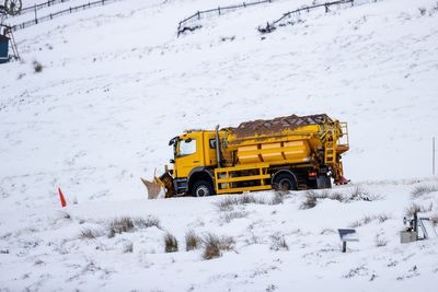 Heavy snow brings disruption on the roads