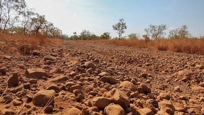 Generators being flown in to ensure power supply to flood-hit Kimberley towns, as WA Government explores Gibb River Road option