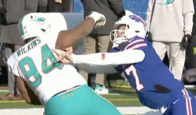 A late hit on Josh Allen led to a potential momentum-shifting Bills-Dolphins fight