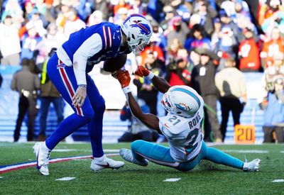 Dolphins take unexpected lead in third quarter after Josh Allen’s fumble