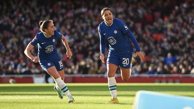 Sam Kerr rescues Chelsea with last-minute goal in London derby against Arsenal