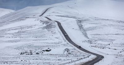 Fresh snow and ice warnings issued with temperatures due to plummet to -10C
