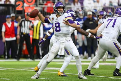 Kirk Cousins perfect on opening drive, caps it with touchdown