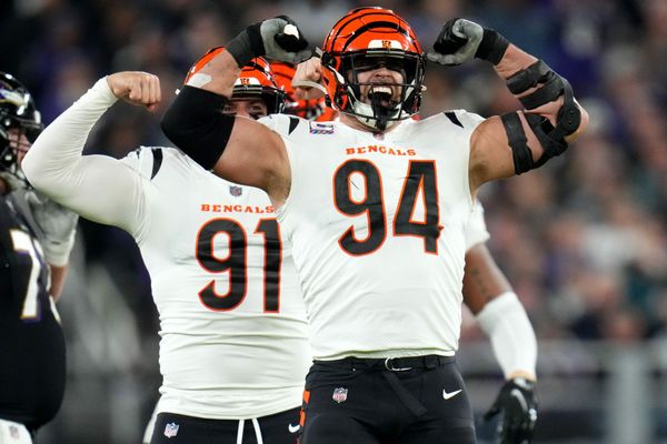 NFL playoffs: Hubbard's 98-yard fumble return lifts Bengals over