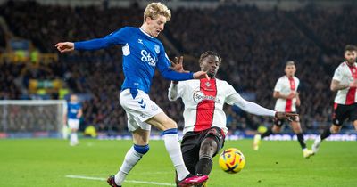 Everton have big Anthony Gordon decision to make after Southampton error