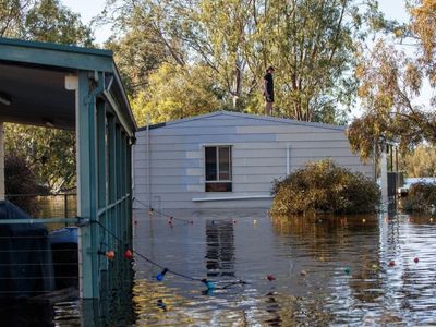 Murray floods shape as SA's worst disaster