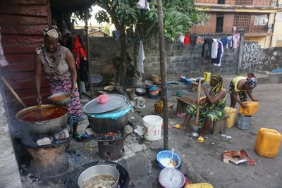 Inflation bites into Sierra Leone's all-important 'cookeries'