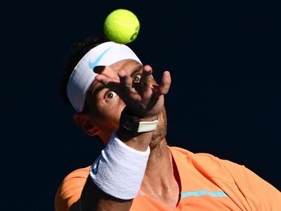Scratchy Nadal overcomes Brit Draper