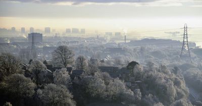 Glasgow weather as -3C temperatures create icy conditions and risk of snow