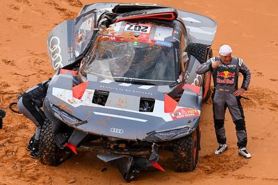 Carlos Sainz reveals Dakar crash caused multiple spinal fractures