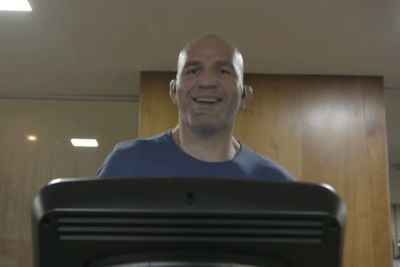 UFC 283 ‘Embedded,’ No. 1: Glover Teixeira arrives in Rio, gets to work