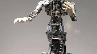 "Strangers on the Internet" Podcast Episode 20: AI Dating Advice