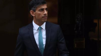 Rishi Sunak bows to demands to make tech chiefs liable for online harm