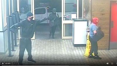 Teenage workers threatened in 'brazen' armed robberies at Brisbane fast-food outlets