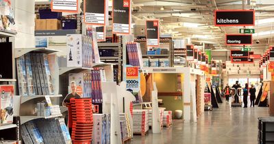 ﻿Amazon and B&Q shoppers say £33 heater warms entire room for 6p an hour