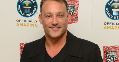 Heart Radio's Toby Anstis calls the police as he's left stuck on freezing Tube train