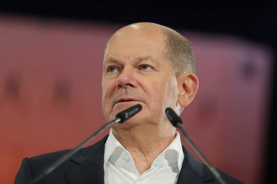Davos 2023: Germany's allies press Scholz for green light on tanks for Ukraine