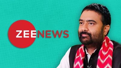 Days after Aditi Tyagi's exit, Deepak Chaurasia joins Zee News
