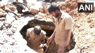 Portion of road caves in at Mahalakshmi Layout in Bengaluru