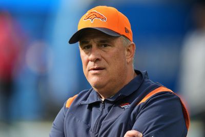 Ex-Broncos coach Vic Fangio interviews for Panthers’ DC job