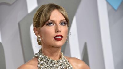 Taylor Swift’s guitar and Eminem’s trainers to be sold at US charity auction