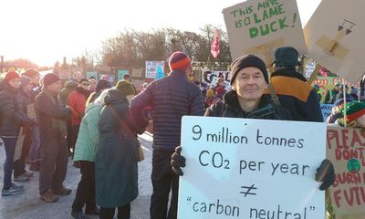 New Cumbria coalmine likely to break UK’s climate pledge, analysis says