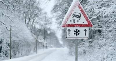 Car experts share essential item drivers must keep in vehicle during winter weather