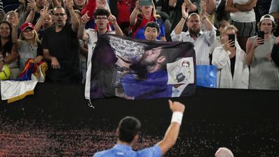 Djokovic salutes fans at Australian Open after cruising into second round