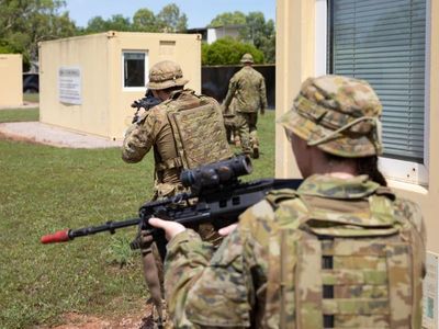 Aussie troops en route to train Ukrainians