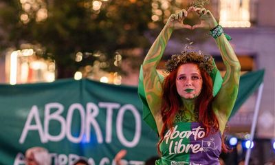 Spanish People’s party stops far-right anti-abortion move from going ahead