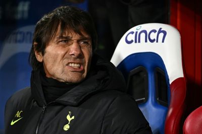 Spurs boss Conte wants club chiefs to speak up when trouble hits