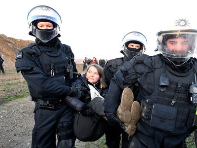 Greta Thunberg news – live: Climate activist detained during protest in Germany