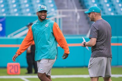 Commanders seek permission to interview Dolphins QB coach Darrell Bevell for OC