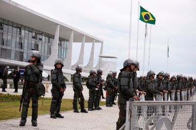 Brazil's Lula removes soldiers from guarding presidential residence