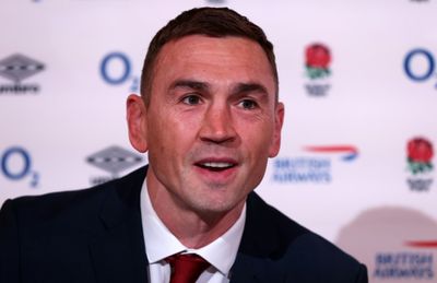 Sinfield warns England against being fuelled by Six Nations 'dislike'